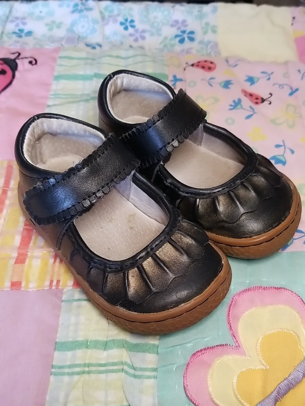 Livie & Luca Black Ruche Mary Jane Shoes with Gold Overspray Size 4